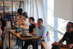 Workshop: Aprenda a criar um site do zero, mesmo sem saber programar - Comunidade Hackathon Brasil